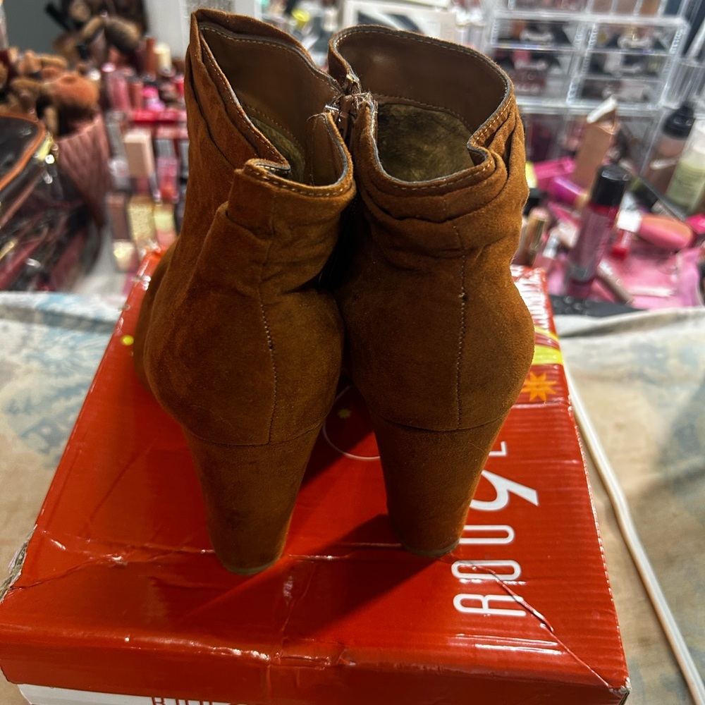 Rouge! Tan Suede Ankle Booties - Picture 3 of 4